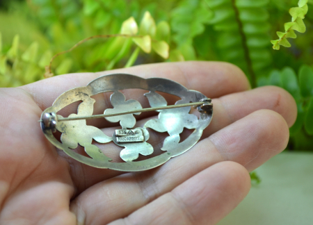 Brosa din argint interbelica, semnata Teka [2]