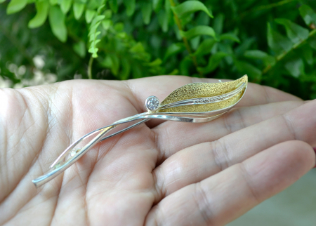 Brosa din argint Mid-Century, model Leaf, semnata [1]