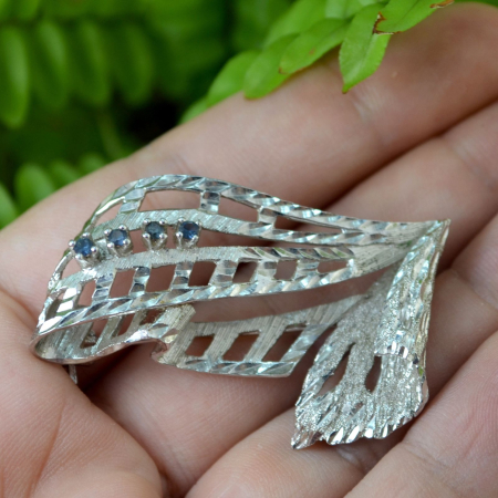 Brosa din argint vintage, rodiata, cristale Sapphire CZ [1]