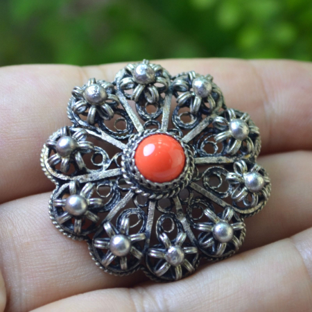 Brosa-pandant argint vintage filigran cu coral rosu A Vintage Collection [1]