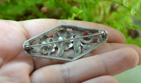 Brosa veche din argint, motive floral-vegetale Jugendstil [2]