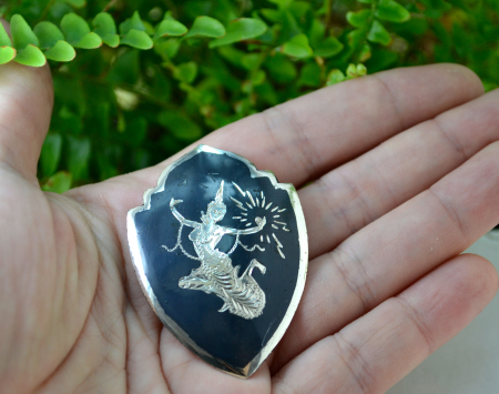 Brosa veche argint etnica thailanda tehnica Niello dansator Siam [1]