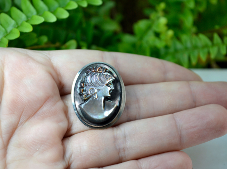 Camee autentica brosa pandantiv argint realizata manual sidef mother of pearl [1]