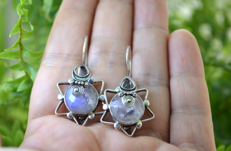 Cercei argint etnici, Piatra lunii [1]