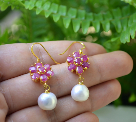 Cercei din argint aurit, rubine si perle naturale [1]