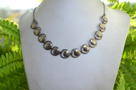 Colier argint interbelic Art Deco, elemente martelate [3]