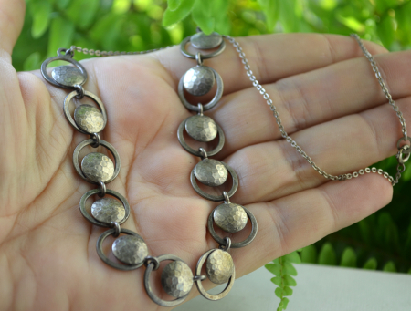 Colier argint interbelic Art Deco, elemente martelate [1]