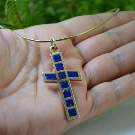 Colier argint placat aur, cruce vermeil si lapis lazuli [1]