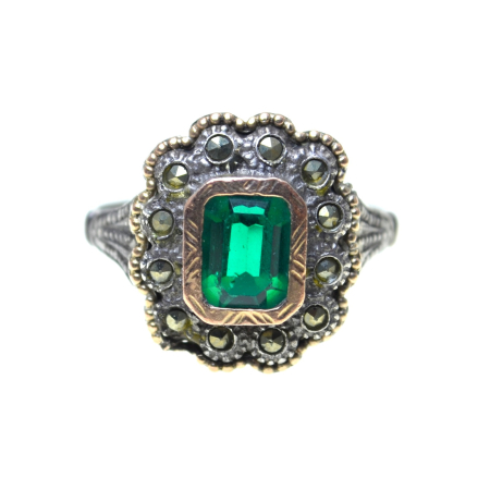 Inele argint - Inel argint antic, elemente aurite, marcasite si Green Crystal Emerald