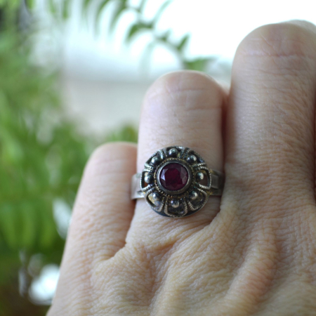 Inel argint vechi Floral cluster, rubin A Vintage Collection [1]