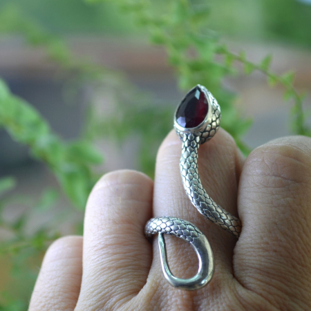 Inel argint vintage Snake, granat natural A Vintage Collection [2]