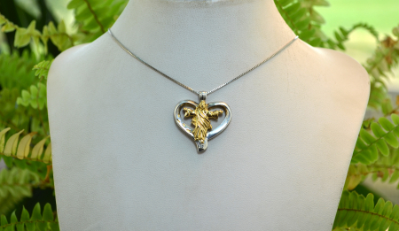 Lant argint cu pandant argint religios Inima lui Iisus decorat elemente aurite [1]