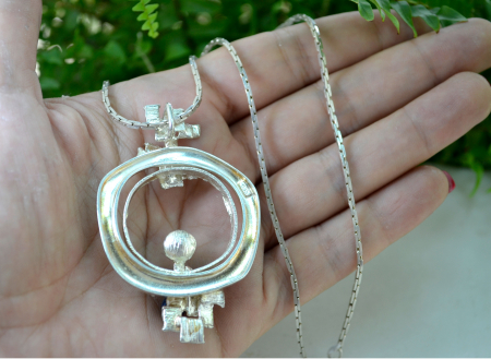 Lant argint la baza gatului pandant Mid-century lapis lazuli stil brutalist modernist [3]