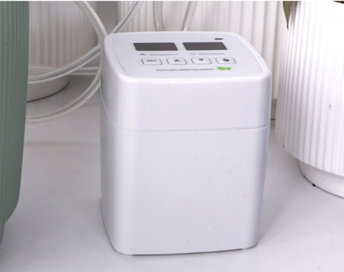 Sistem de irigare automat AxaCube pentru plante, set pentru 15 ghivece, udare prin picurare, temporizator, alimentare prin baterii sau conectare la retea, ideal apartament/casa [11]
