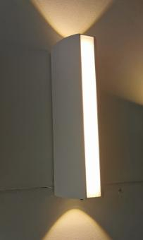 APLICA LED DE FATADA 3 UNGHIURI ILUMINARE ALB 20W [1]