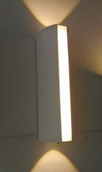 Amenajari Interioare - APLICA LED DE FATADA 3 UNGHIURI ILUMINARE ALB 20W