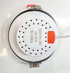 SPOT LED ORIENTABIL 12W LUMINA CALDA [2]