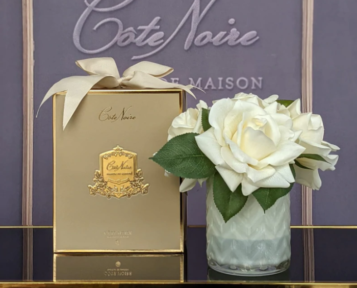 Aranjament floral Herringbone Flower Cream Champagne trandafiri [4]