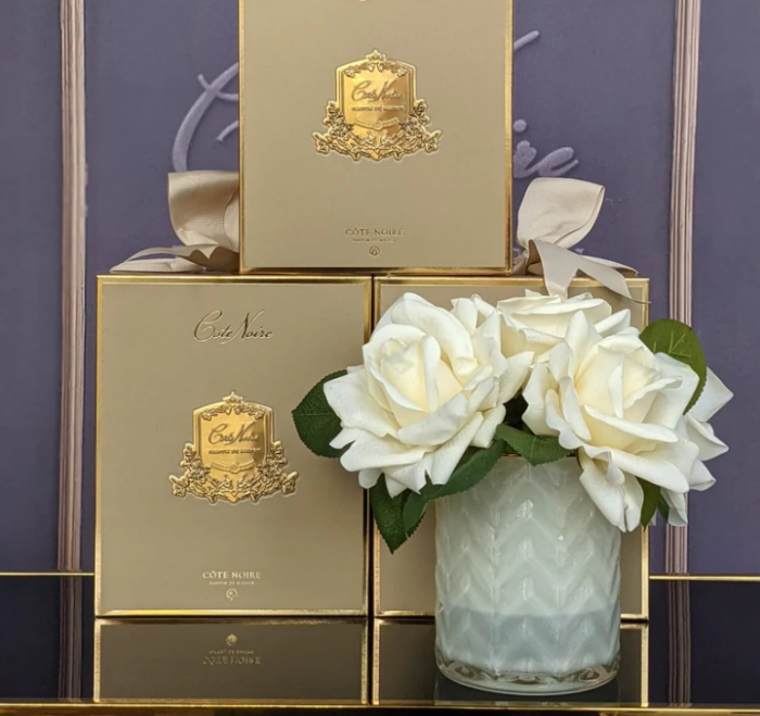 Aranjament floral Herringbone Flower Cream Champagne trandafiri [3]