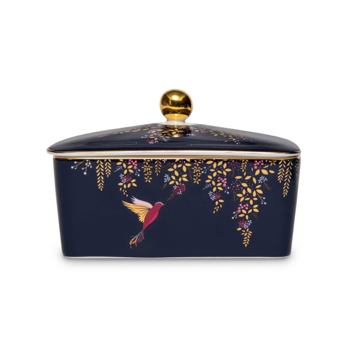 Chelsea untiera Navy. [3]