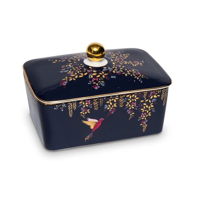 Chelsea untiera Navy. [4]