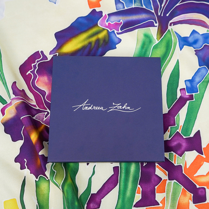 Esarfa matase imprimata "Blooming Hope" 60x60cm [5]