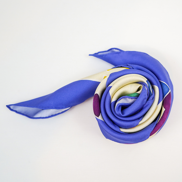 Esarfa matase imprimata "Blooming Hope" 90x90cm [3]