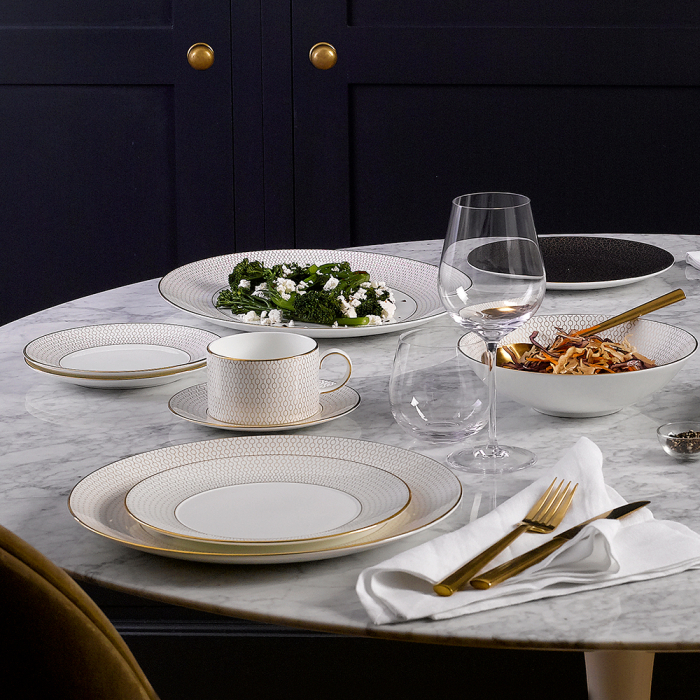 Set masa portelan Wedgwood, colectia Arris White & Gold, ptr 6 persoane, 24 piese [5]