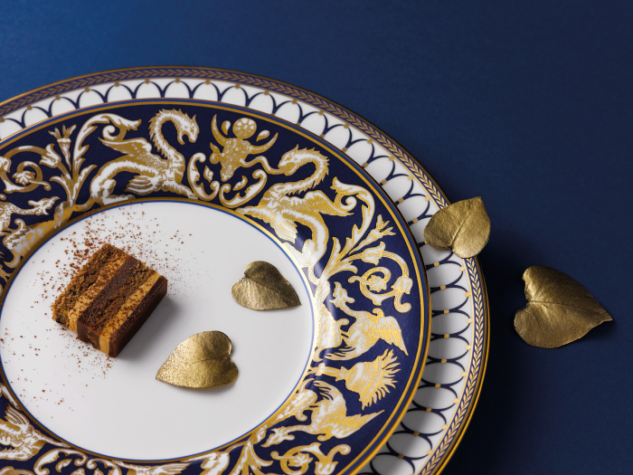 Set masa din portelan bone china Wedgwood colectia Renaissance Gold – pentru 6 persoane [9]