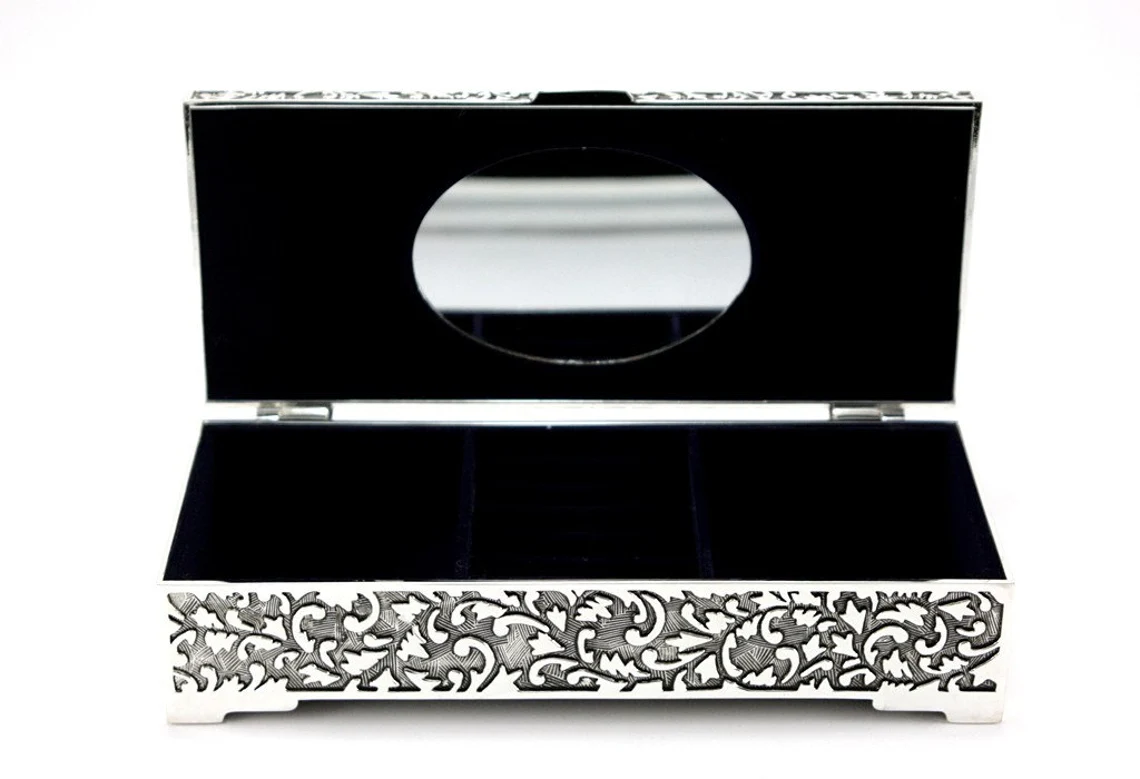 Cutie bijuterii argintata mare cu broderie [2]