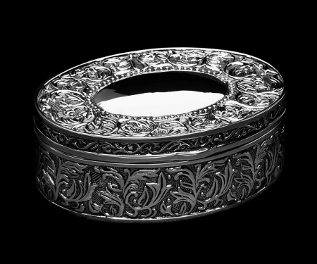 Cutie bijuterii argintata ovala [1]