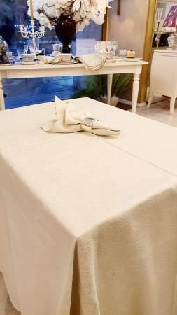 PROMOȚII IANUARIE - Fata de masa ivoire cu 6 servetele, colectia Nido