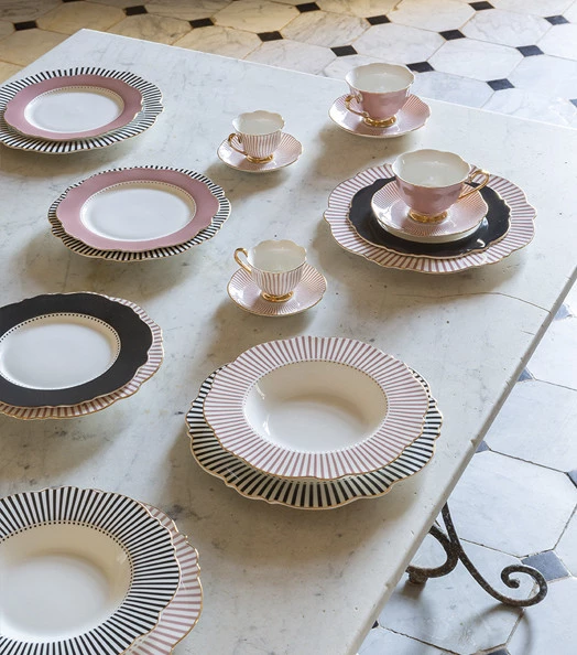 Madame Récamier pink farfurie supa [2]