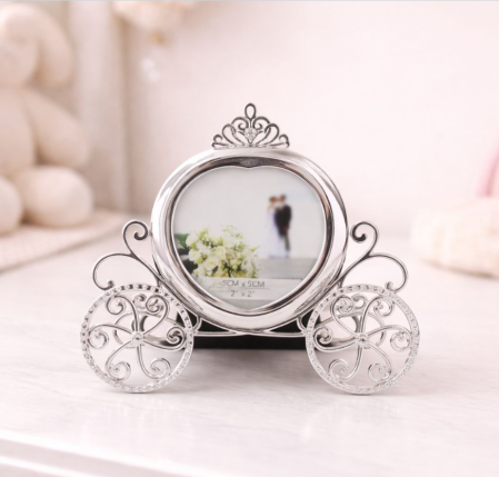 ARGINT - Rama foto argintata cu trasura dovleac