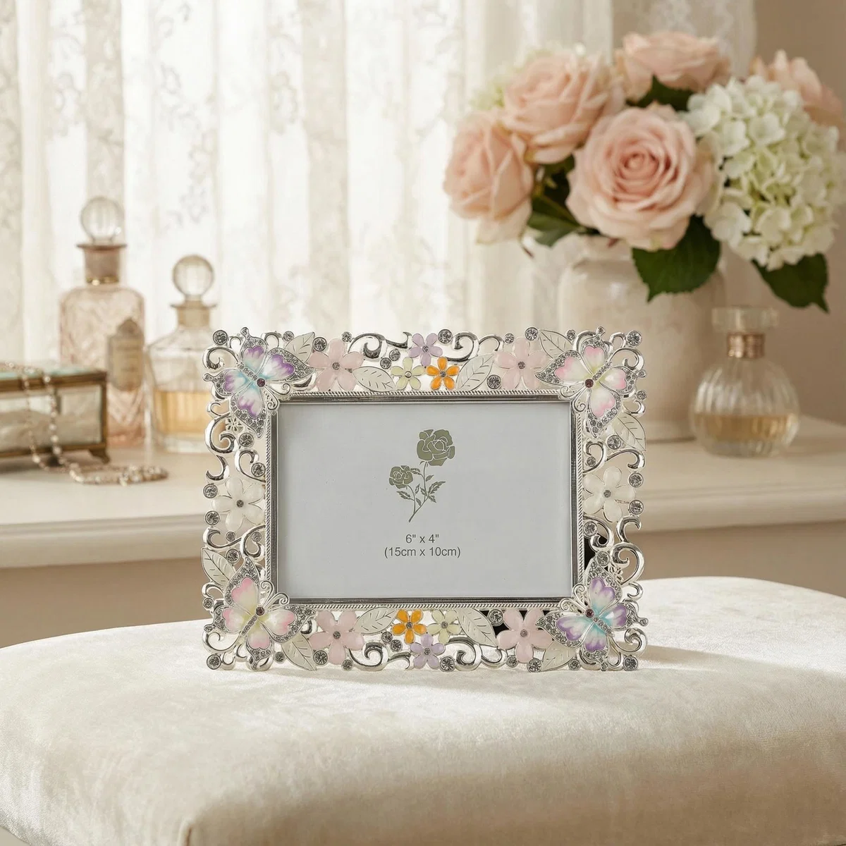 ARANJAMENTE FLORALE DE MĂTASE PARFUMATE - Rama Foto cu flori si fluturi