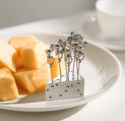 BĂRBAȚI - Set 8 ace argintate branzeturi cu soricei