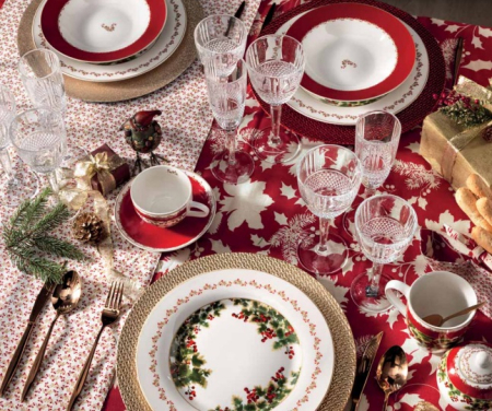 BRANDURI - Set masa 6 persoane/18 piese portelan colectia Le Bacche Craciun