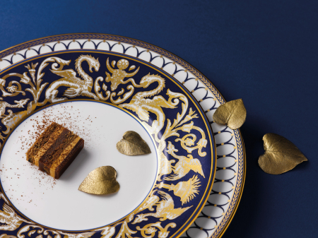 Set masa din portelan bone china Wedgwood colectia Renaissance Gold – pentru 12 persoane [2]