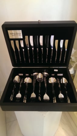 Set tacamuri inox 44 piese Feast Llewelyn Bowen [1]
