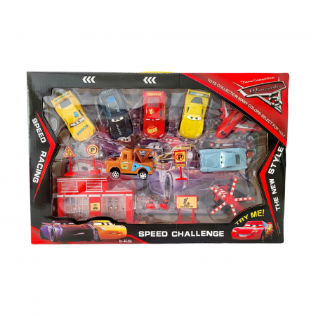 Set 6 masinute Cars cu avion, elicoper si accesorii. [1]