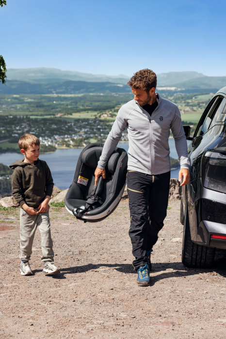 Scaun auto copii BeSafe Beyond² Antrachite Mesh [7]