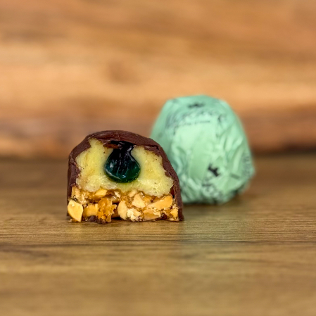 Praline Grecești - florentina-pralina-cu-fistic-si-ciocolata-neagra