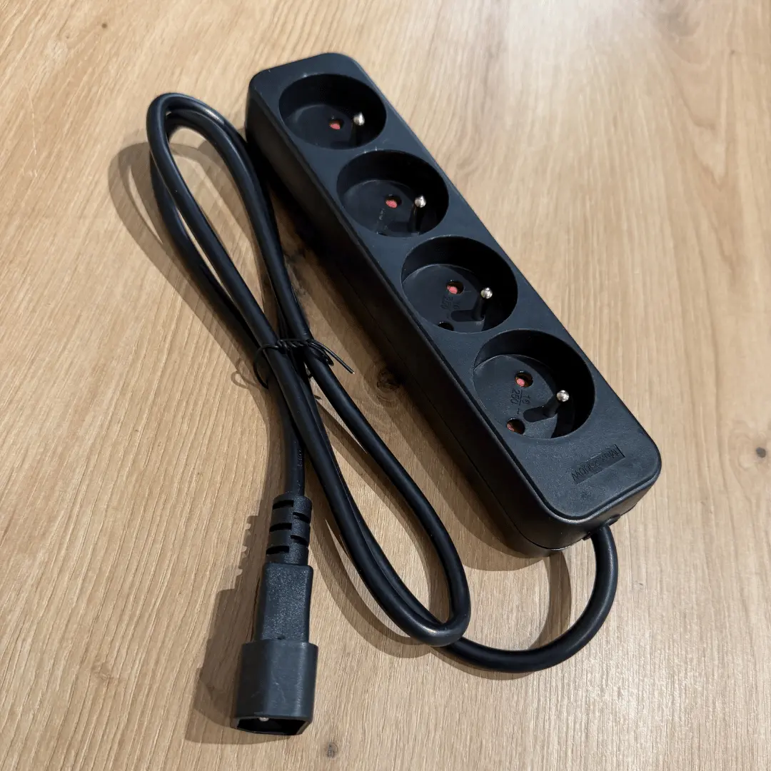 Prelungitor pentru UPS Lanberg 4 prize 1m Negru [4]