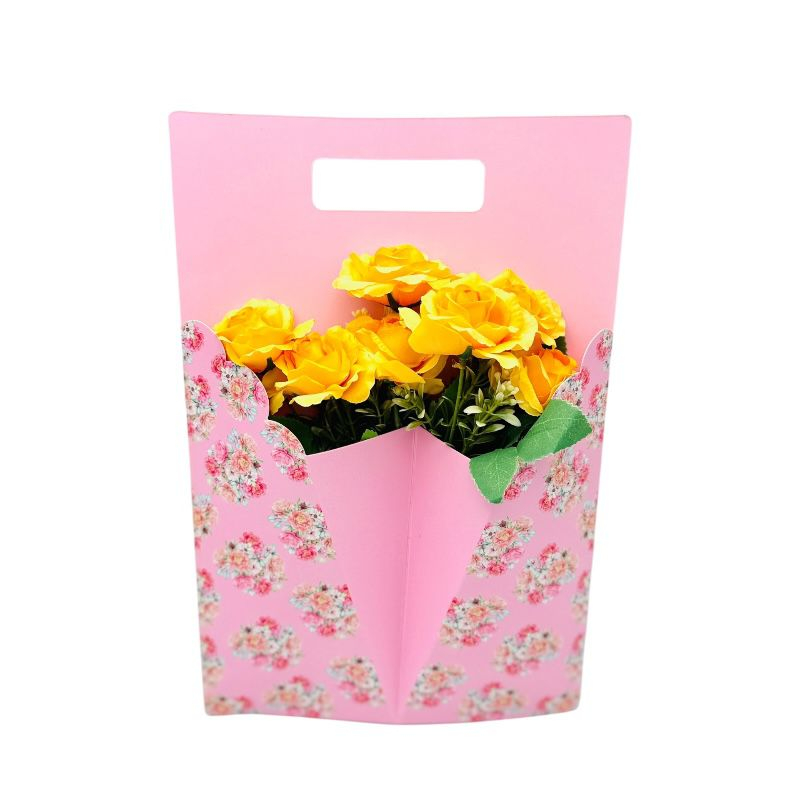 Aranjament deosebit cu buchet de trandafiri artificiali galbeni, 34x23 cm [1]