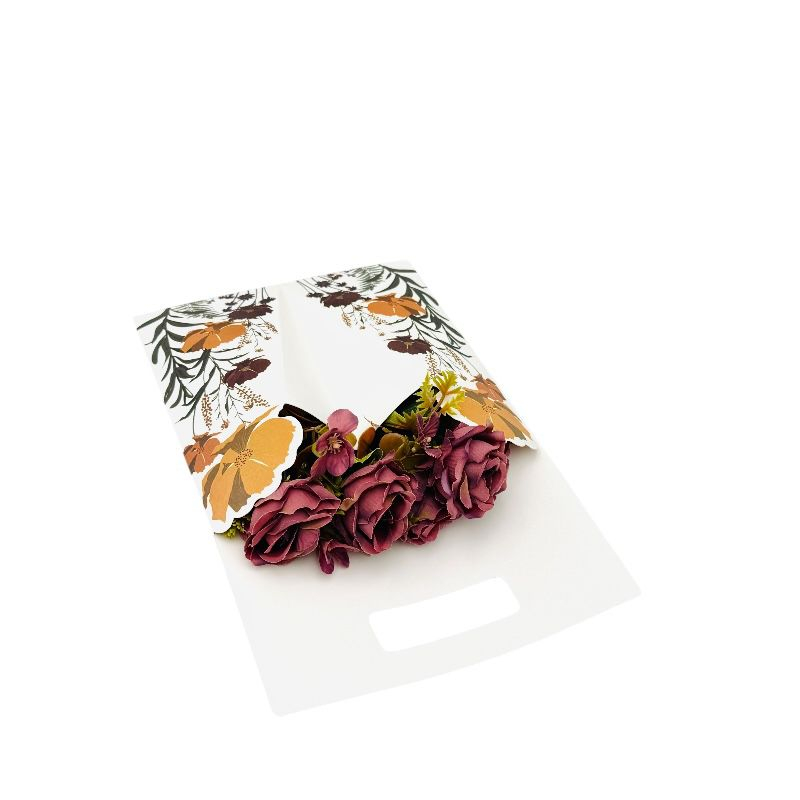 Aranjament floral deosebit cu buchet de trandafiri si flori de camelie, visiniu, 34×23 cm [3]