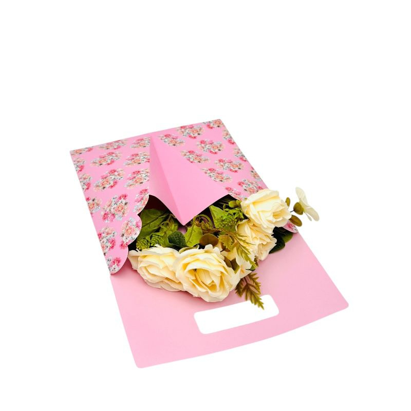 Aranjament floral deosebit cu buchet de trandafiri artificiali și boboci diversi, galben deschis, 34×23 cm [2]