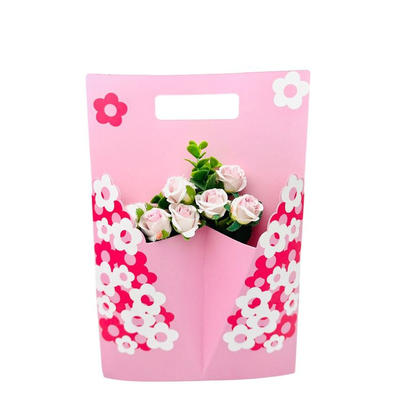 Aranjament deosebit cu buchet de trandafiri artificiali și frunze de eucalipt, roz pal, 34×23 cm [1]