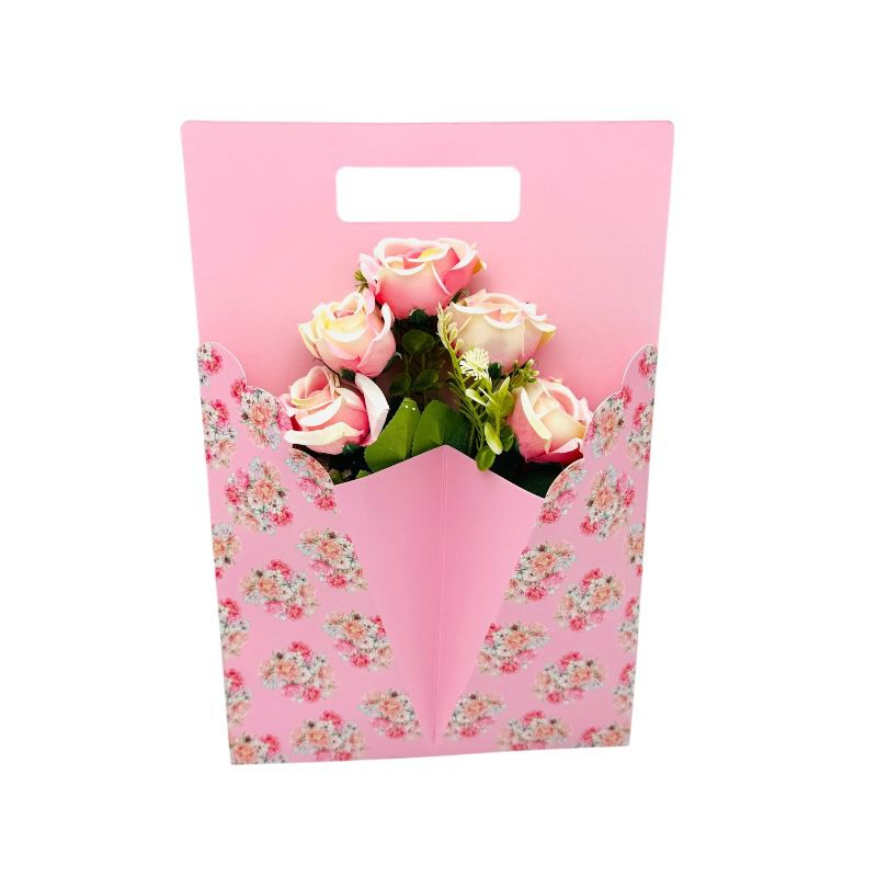 Aranjament floral deosebit cu buchet de trandafiri artificiali si boboci diversi, roz pal, 34×23 cm [1]