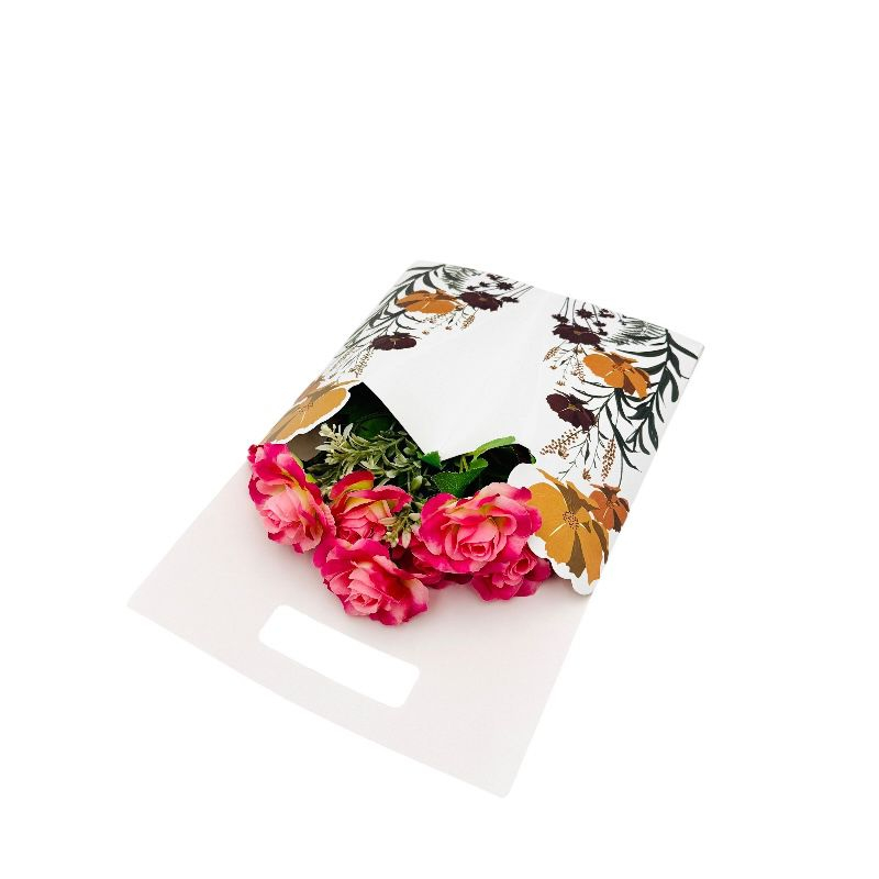 Aranjament floral deosebit cu buchet de trandafiri artificiali si boboci diversi, roz, 34×23 cm [2]
