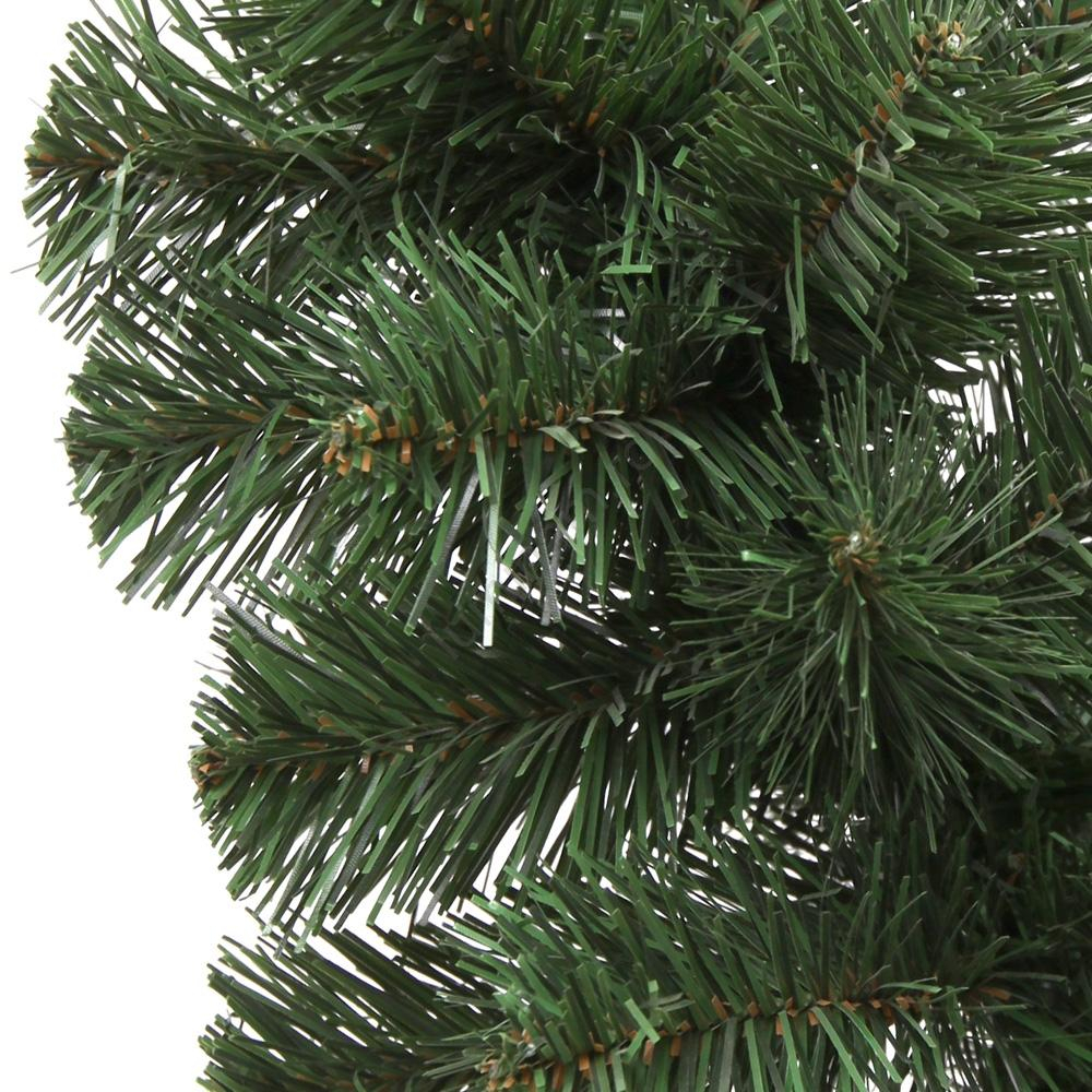 Brad artificial 45 cm cu 35 crengi si suport plastic – In cutie cu tematica de craciun [3]